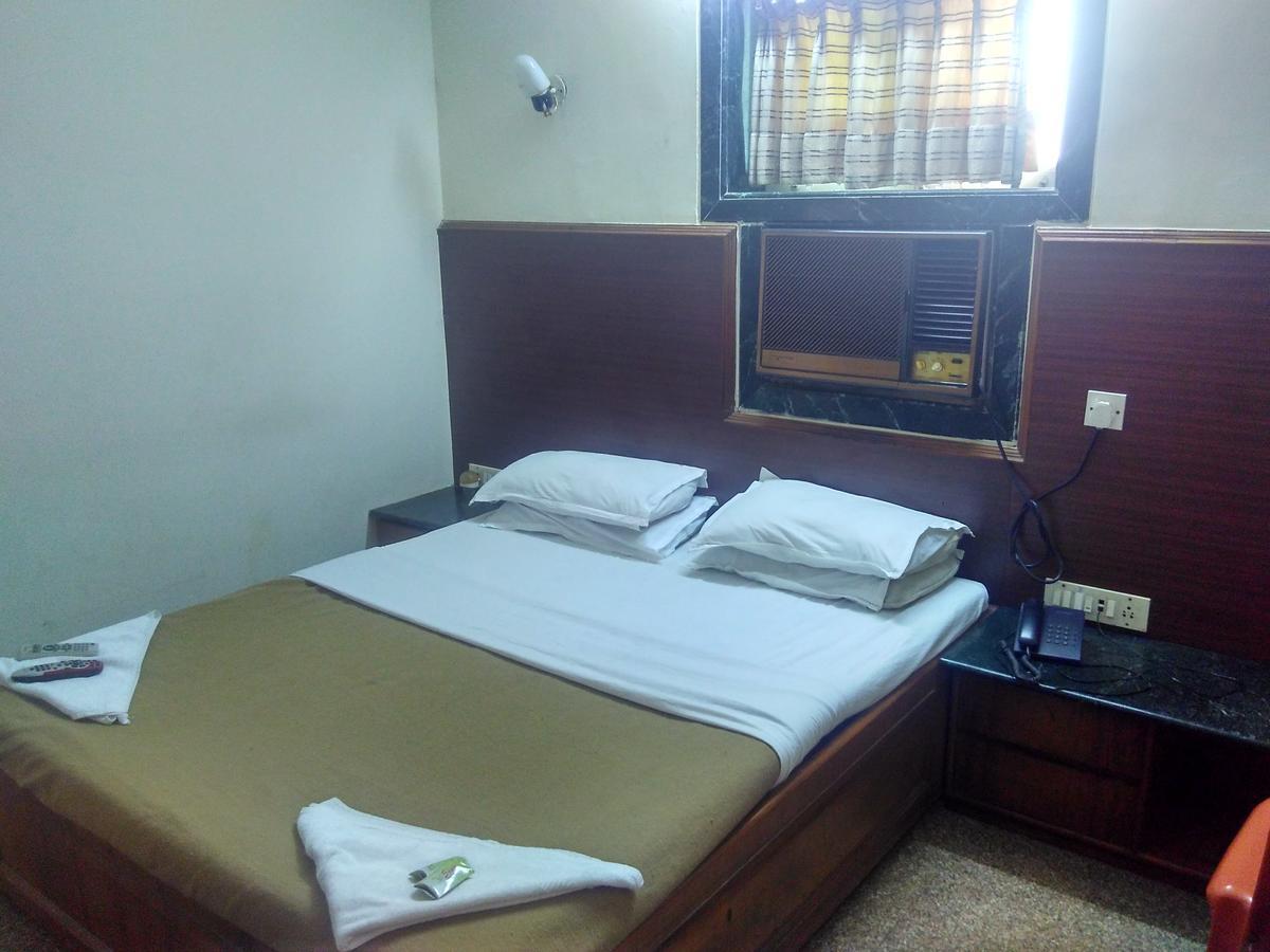 Hotel Subhash Midc Andheri Mumbai Bagian luar foto