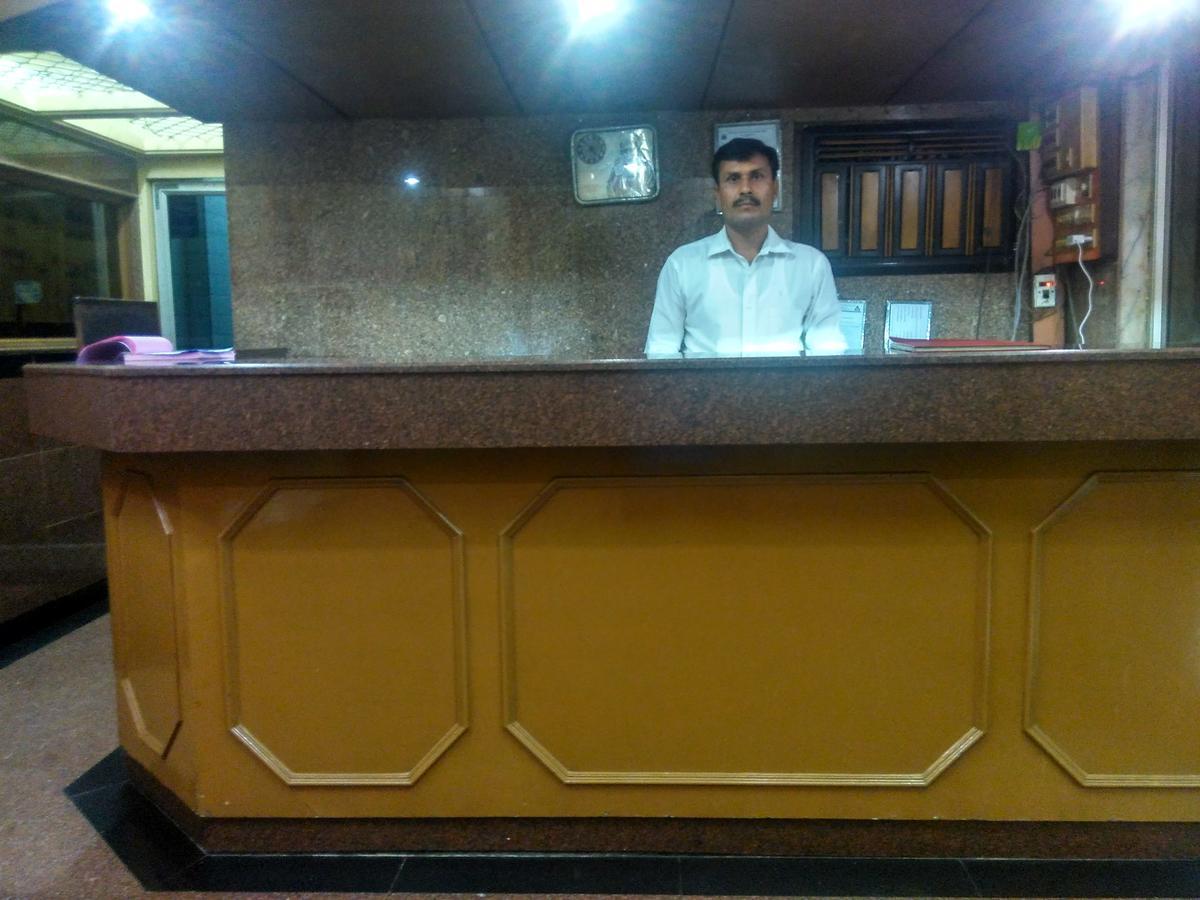 Hotel Subhash Midc Andheri Mumbai Bagian luar foto