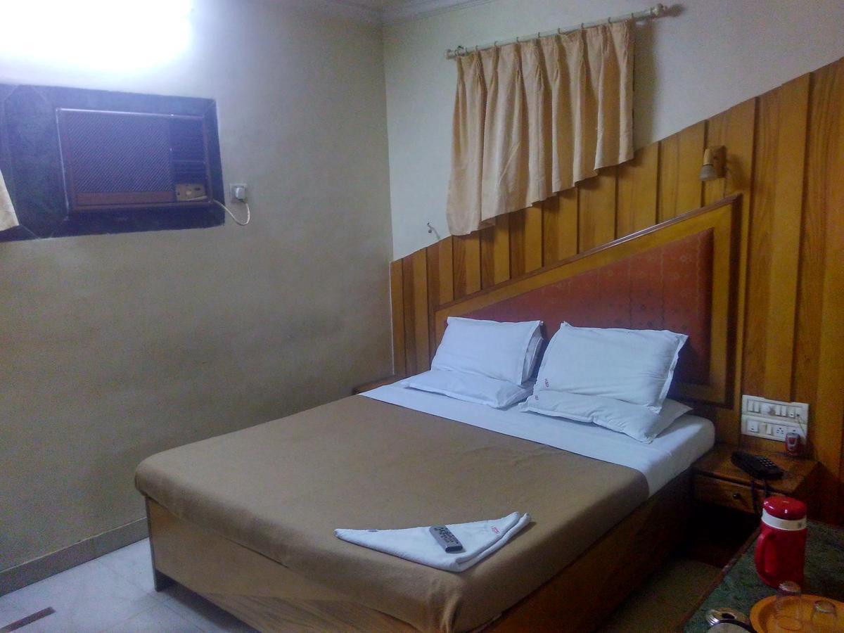 Hotel Subhash Midc Andheri Mumbai Bagian luar foto