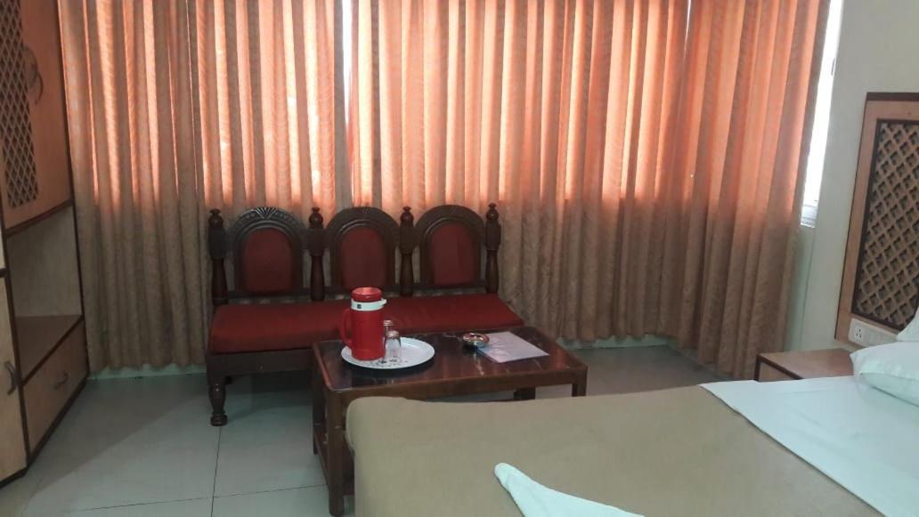 Hotel Subhash Midc Andheri Mumbai Bagian luar foto