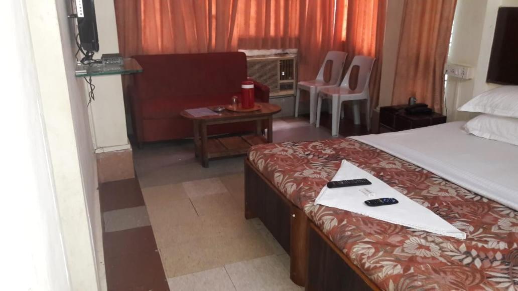 Hotel Subhash Midc Andheri Mumbai Bagian luar foto