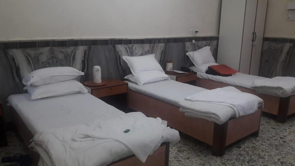 Hotel Subhash Midc Andheri Mumbai Bagian luar foto