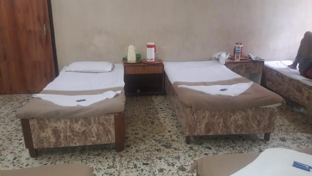 Hotel Subhash Midc Andheri Mumbai Bagian luar foto